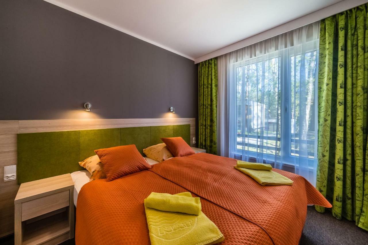 Hotel *** Nat Krynica Morska Bagian luar foto